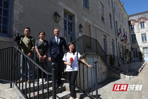 酒店厨房爆料事件视频播放,视频揭露惊人内幕，食品安全引关注  第1张